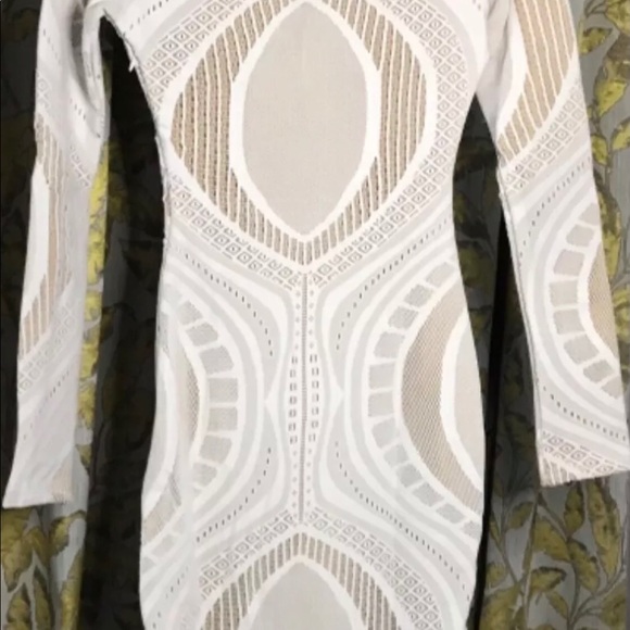 Sndy’s NWT white with nude lining so beautiful. Never got to wear Size 2-4 sold - Picture 5 of 6